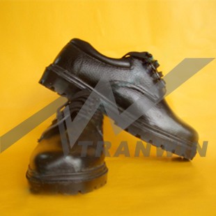 黑色牛皮防护鞋，安全鞋